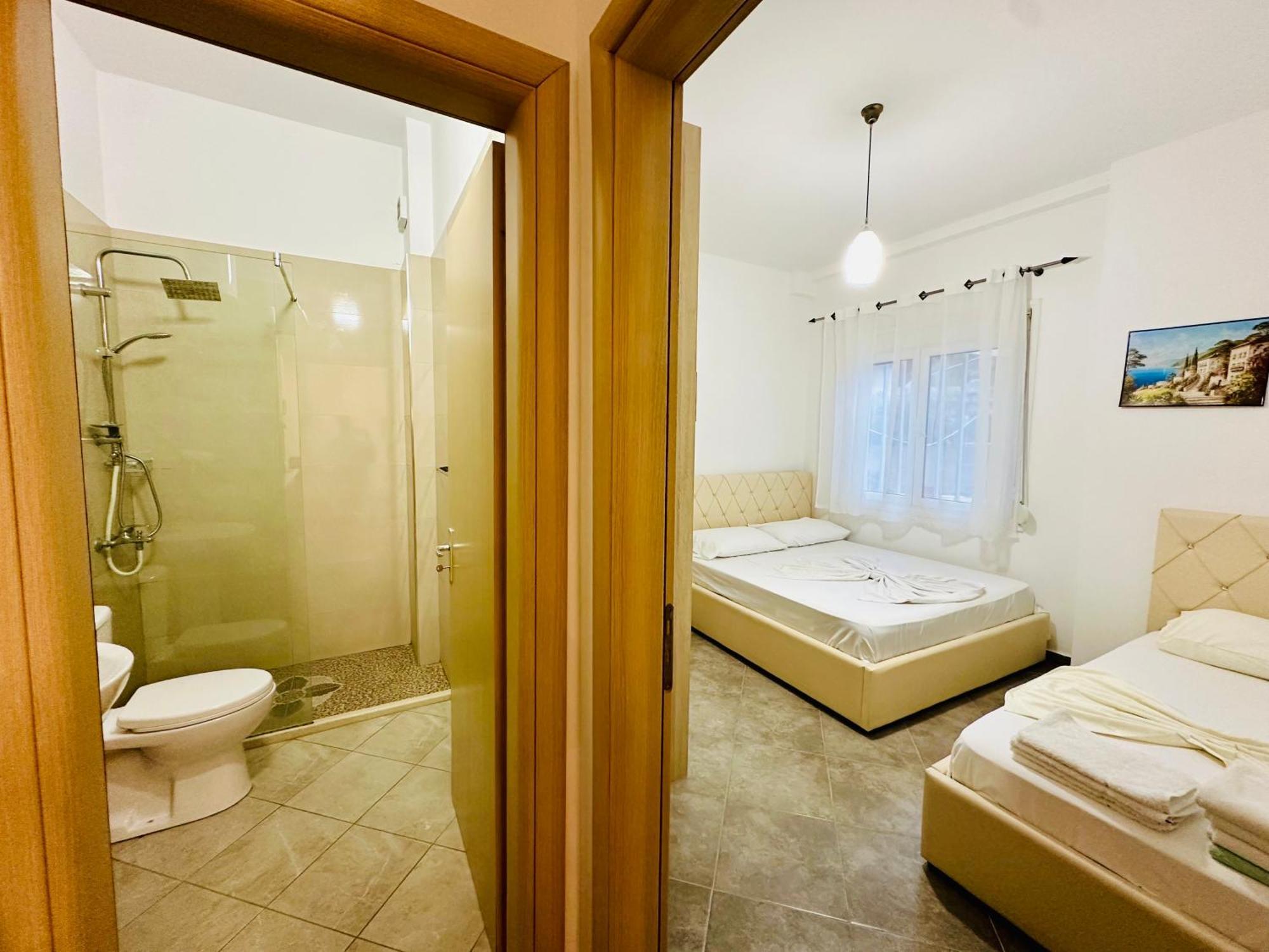 Jico Travel - Erjon Apartments Vlorë Værelse billede