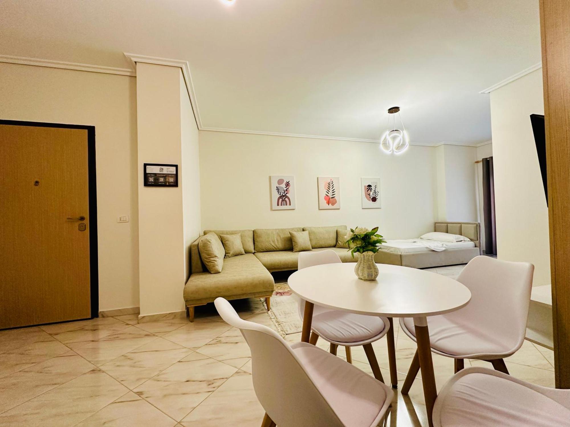 Jico Travel - Erjon Apartments Vlorë Værelse billede